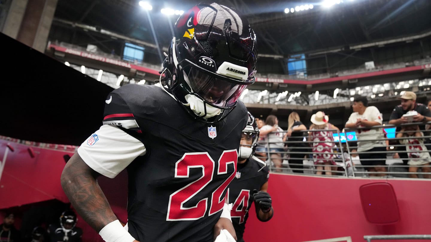 Titans Sign Three Players in Free Agency Frenzy