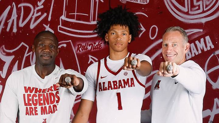 Alabama Commit Chase Lumpkin with Crimson Tide head coach Nate Oats (right) and Preston Murphy (left) Alabama Commit Chase Lumpkin with Crimson Tide head coach Nate Oats (right) and Preston Murphy (left)