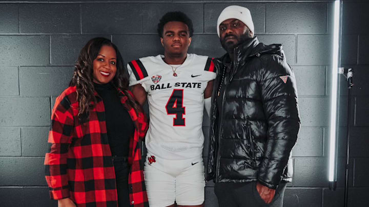 Son of Former Gamecock QB Anthony Wright,  QB Khalel Wright, on his OV to Ball State