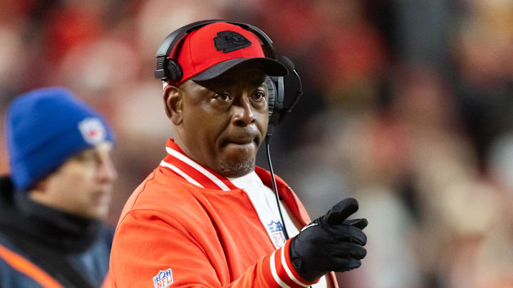 Jan 26, 2025; Kansas City, MO, USA; Kansas City Chiefs defensive backs coach Dave Merritt against the Buffalo Bills in the AFC Championship game at GEHA Field at Arrowhead Stadium. Mandatory Credit: Mark J. Rebilas-Imagn Images Jan 26, 2025; Kansas City, MO, USA; Kansas City Chiefs defensive backs coach Dave Merritt against the Buffalo Bills in the AFC Championship game at GEHA Field at Arrowhead Stadium. Mandatory Credit: Mark J. Rebilas-Imagn Images