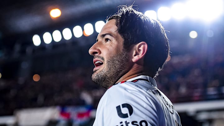 Pato segue em recuperação da lesão muscular no CT da Barra Funda