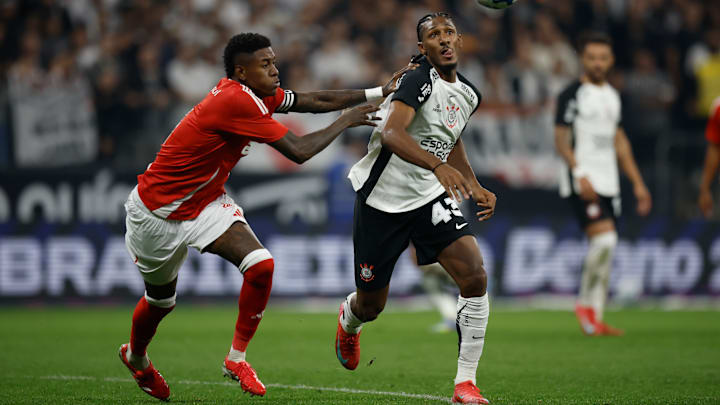 Talles Magno é um dos concorrentes à vaga no ataque alvinegro, mas não vem de boas atuações