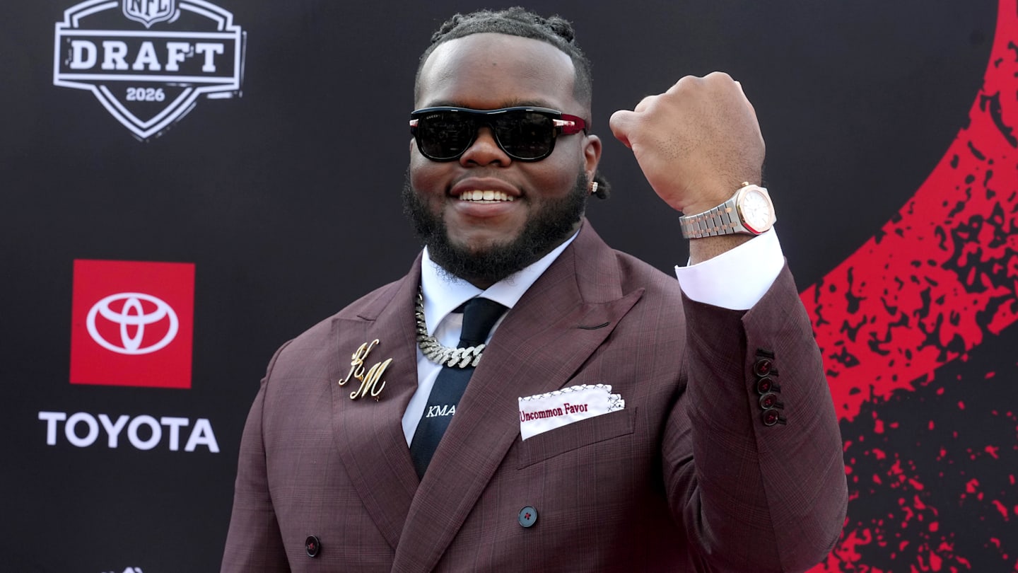 Trades Bears Can Make to Move Up for EDGE or DT and Spice Up Day 2 of NFL Draft