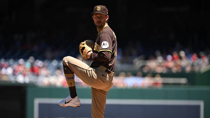 May 31, 2026; Washington, District of Columbia, USA; San Diego Padres starting pitcher Griffin Canning (17) prepares to throw a pitch against the Washington Nationals during the first inning at Nationals Park. Mandatory Credit: Rafael Suanes-Imagn Images May 31, 2026; Washington, District of Columbia, USA; San Diego Padres starting pitcher Griffin Canning (17) prepares to throw a pitch against the Washington Nationals during the first inning at Nationals Park. Mandatory Credit: Rafael Suanes-Imagn Images