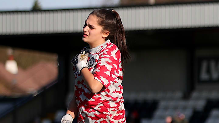 Safia Middleton-Patel has signed professional terms at Man Utd