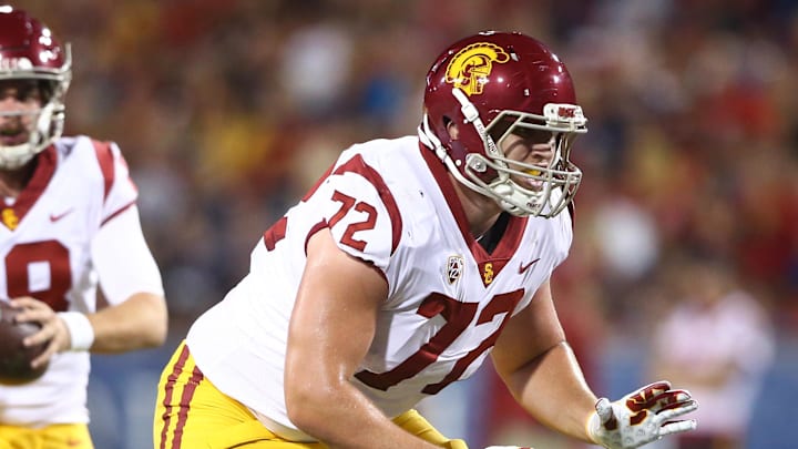 Sep 29, 2018; Tucson, AZ, USA; Southern California Trojans guard Andrew Vorhees (72) against the