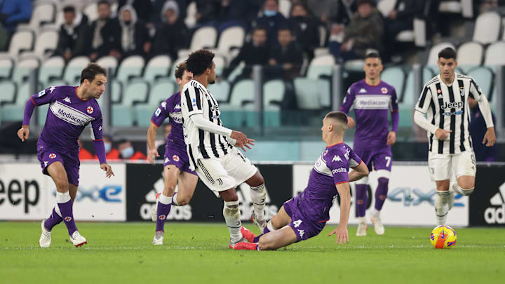 Il fallo di Nikola Milenkovic su Weston McKennie