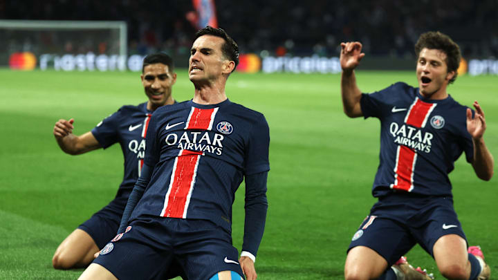 TOPSHOT-FBL-EUR-C1-PSG-ARSENAL