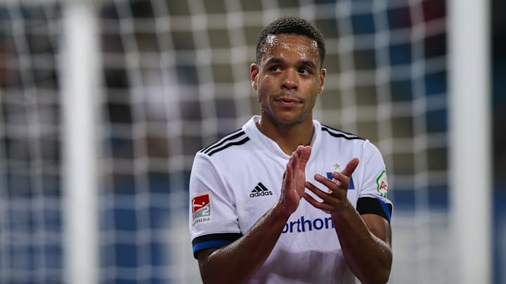 Zur Zeit mit schwerem Stand beim HSV: Rechtsverteidiger Jan Gyamerah