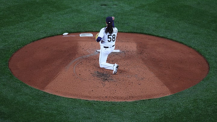 Cleveland Guardians v Seattle Mariners