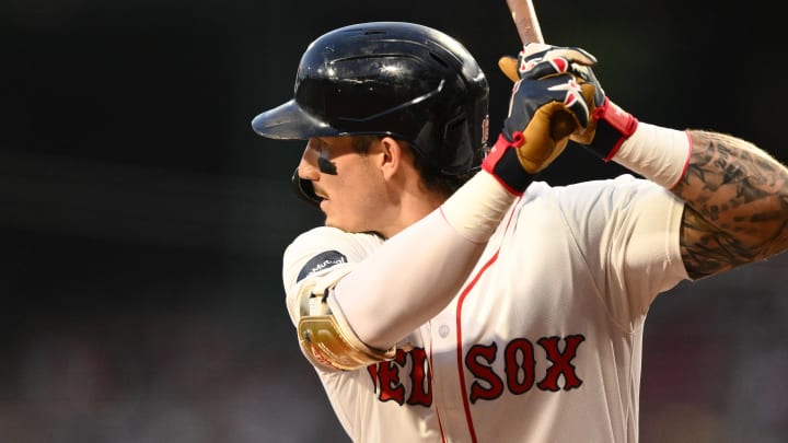 Aug 27, 2024; Boston, Massachusetts, USA; Boston Red Sox center fielder Jarren Duran (16) bats against the Toronto Blue Jays during the first inning at Fenway Park. Aug 27, 2024; Boston, Massachusetts, USA; Boston Red Sox center fielder Jarren Duran (16) bats against the Toronto Blue Jays during the first inning at Fenway Park.