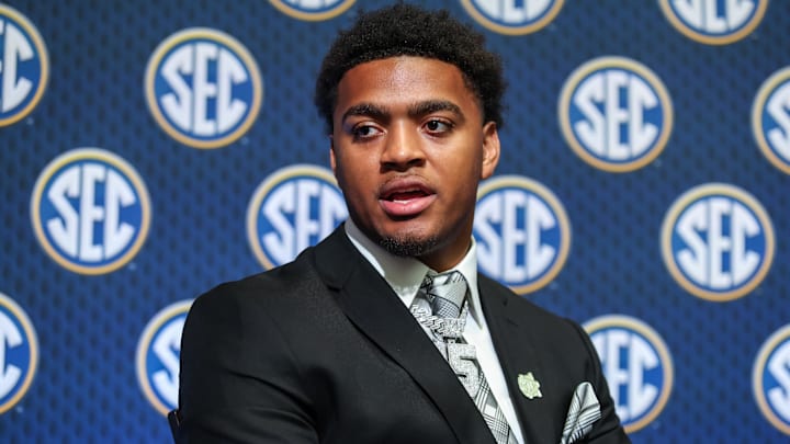 Faulk is now vying for a top defensive offer Faulk is now vying for a top defensive offer