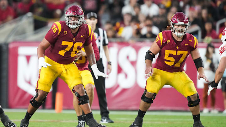 Oct 21, 2023; Los Angeles, California, USA; Southern California Trojans offensive linemen Mason Murphy and Justin Dedich. Oct 21, 2023; Los Angeles, California, USA; Southern California Trojans offensive linemen Mason Murphy and Justin Dedich.