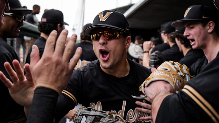 Vanderbilt Baseball went 2-1 in the Desert Invitational
