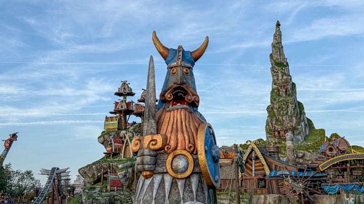 Isle of Berk entrance at Epic Universe