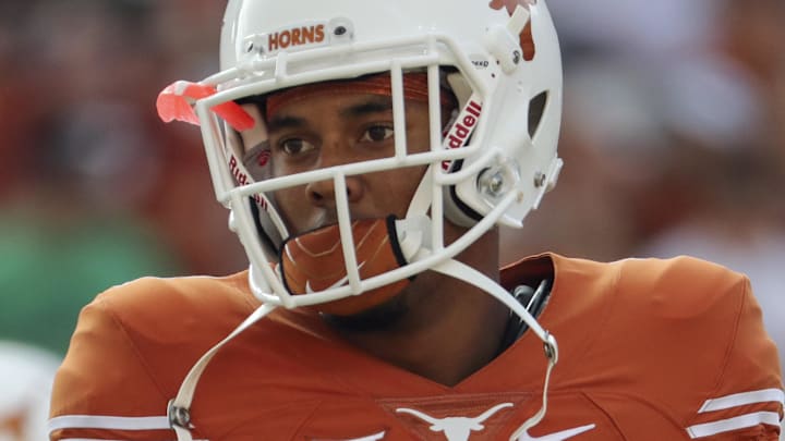 Sep 4, 2016; Austin, TX, USA;  Texas Longhorns cornerback Davante Davis (9) before the game against the Notre Dame Fighting Irish at Darrell K Royal-Texas Memorial Stadium