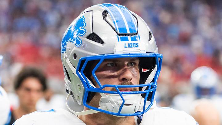 Detroit Lions tight end Sam LaPorta (87) walks off the field