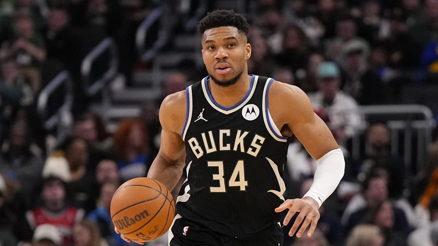 Tweet from Giannis Antetokounmpo "attracts" attention