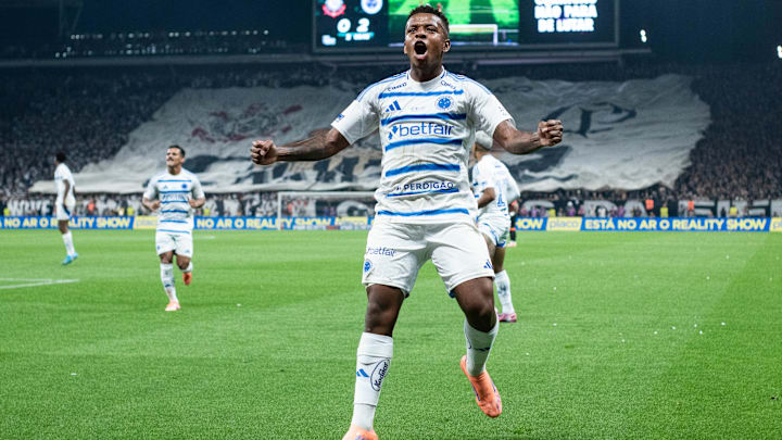 Keny Arroyo, do Cruzeiro, fala sobre sonho de vestir a camisa de rival da Libertadores 2026 Keny Arroyo, do Cruzeiro, fala sobre sonho de vestir a camisa de rival da Libertadores 2026