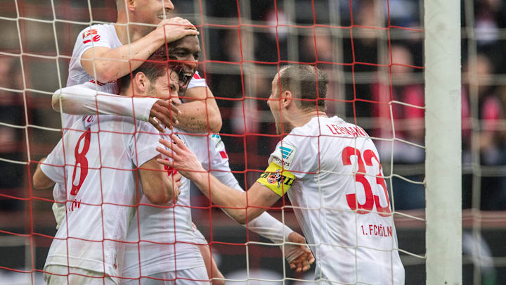 Der ehemalige Köln-Kapitän Matthias Lehmann (rechts) beim Jubel mit den Teamkollegen Der ehemalige Köln-Kapitän Matthias Lehmann (rechts) beim Jubel mit den Teamkollegen
