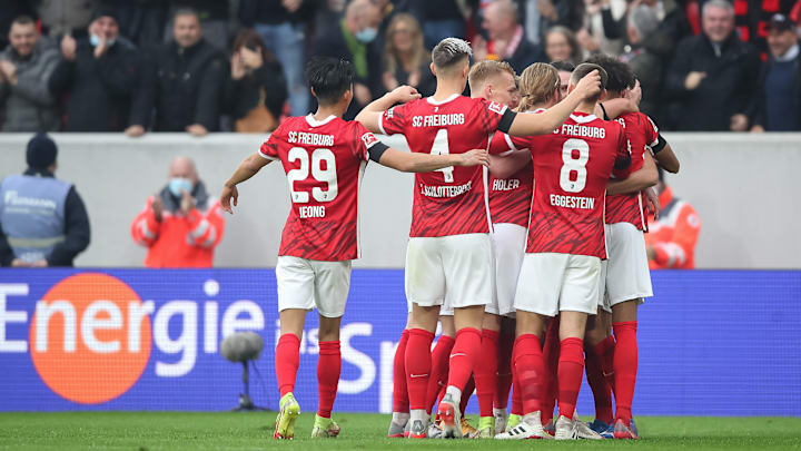 So bejubelten die Freiburger ihren fast schon als Pflicht-Sieg eingestuften Dreier gegen Fürth am vergangenen Wochenende So bejubelten die Freiburger ihren fast schon als Pflicht-Sieg eingestuften Dreier gegen Fürth am vergangenen Wochenende