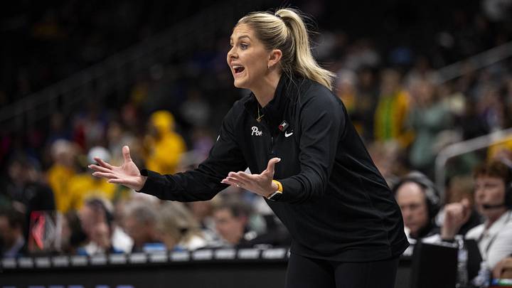Oklahoma State Cowgirls head coach Jacie Hoyt.