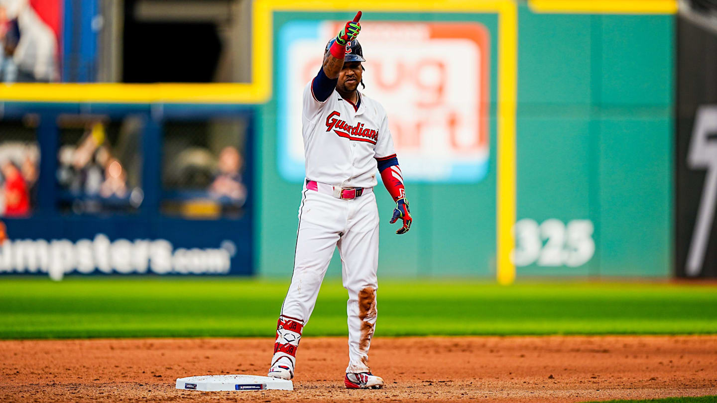 History Beckons: José Ramírez Approaches 300 Career Stolen Bases