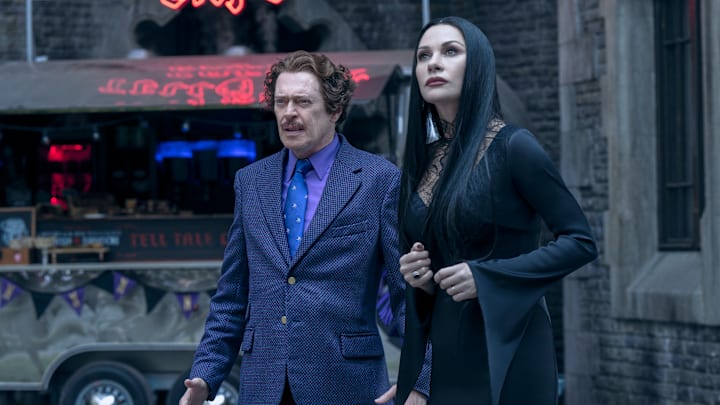 Wednesday. (L to R) Steve Buscemi as Barry Dort, Catherine Zeta-Jones as Morticia Addams in episode 204 of Wednesday. Cr. Helen Sloan/Netflix © 2025