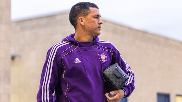 El pivote uruguayo César Araújo llegaría para reforzar el mediocampo de los Tigres El pivote uruguayo César Araújo llegaría para reforzar el mediocampo de los Tigres