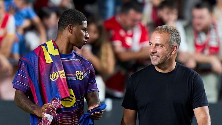 Hansi Flick hält an seinen Disziplinarstrafen fest - diesmal erwischte es Marcus Rashford. Hansi Flick hält an seinen Disziplinarstrafen fest - diesmal erwischte es Marcus Rashford.