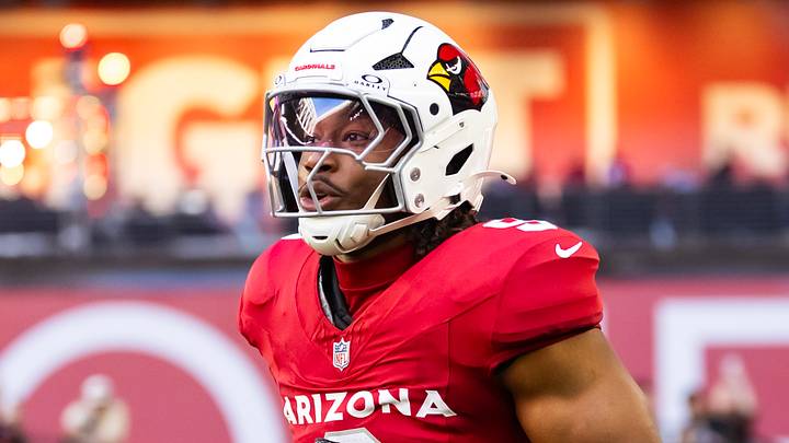 Dec 7, 2025; Glendale, Arizona, USA; Arizona Cardinals linebacker BJ Ojulari (9) against the Los Angeles Rams at State Farm Stadium. Mandatory Credit: Mark J. Rebilas-Imagn Images Dec 7, 2025; Glendale, Arizona, USA; Arizona Cardinals linebacker BJ Ojulari (9) against the Los Angeles Rams at State Farm Stadium. Mandatory Credit: Mark J. Rebilas-Imagn Images