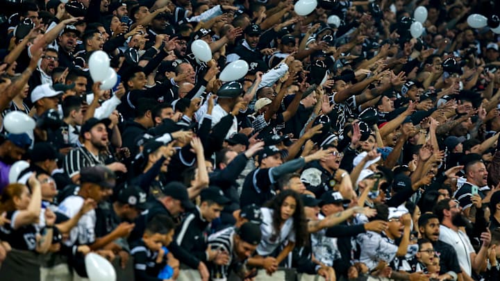 Corinthians deverá ser punido por homofobia 