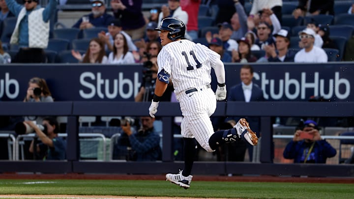 El primer hit de Anthony Volpe en MLB fue como el del inmortal de Yankees Derek Jeter