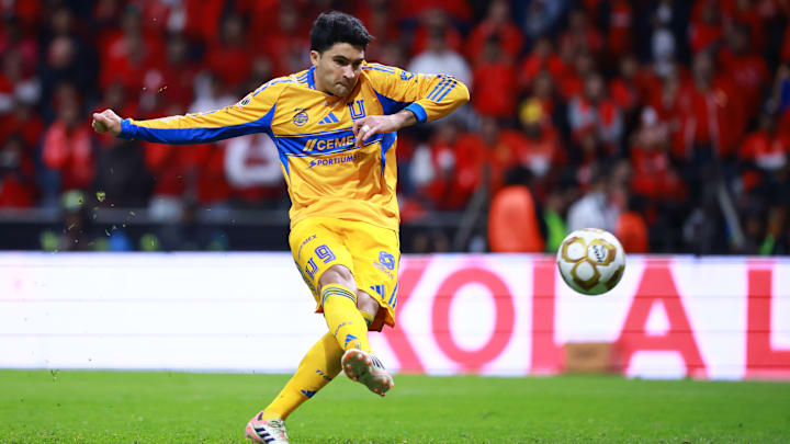 Toluca v Tigres UANL - Torneo Apertura 2025 Liga MX Final