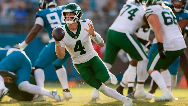 New York Jets quarterback Brady Cook (4) looks to pass during the fourth quarter of an NFL football matchup at EverBank Stadium, Sunday, Dec. 14, 2025, in Jacksonville, Fla. The Jaguars defeated the Jets 48-20. [Corey Perrine/Florida Times-Union]