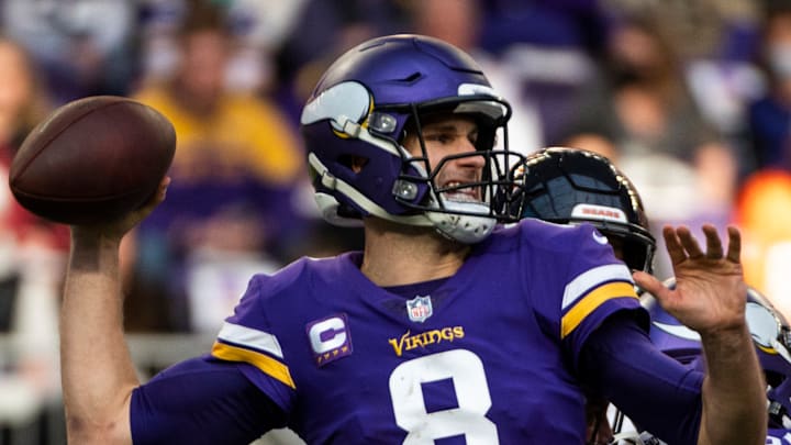 Kirk Cousins dio positivo en COVID-19