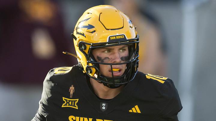 Arizona State Sun Devils quarterback Sam Leavitt (10) against the Houston Cougars at Mountain America Stadium. Arizona State Sun Devils quarterback Sam Leavitt (10) against the Houston Cougars at Mountain America Stadium.