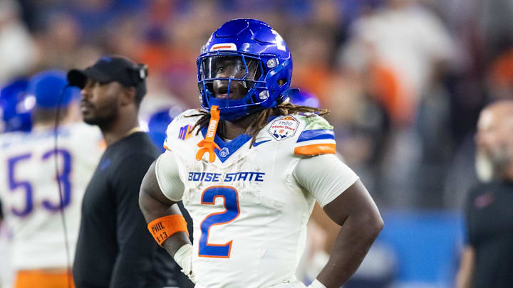 Ashton Jeanty (2) against the Penn State Nittany Lions during the Fiesta Bowl at State Farm Stadium. Mandatory Credit: Mark J. Rebilas-Imagn Images