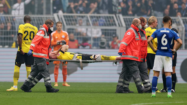 Reus deixou o gramado aos prantos em jogo do Borussia