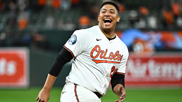 Sep 9, 2025; Baltimore, Maryland, USA;  Baltimore Orioles catcher Samuel Basallo (29) celebrates hitting a walk off rbi single during the tenth inning against the Pittsburgh Pirates at Oriole Park at Camden Yards. Mandatory Credit: James A. Pittman-Imagn Images