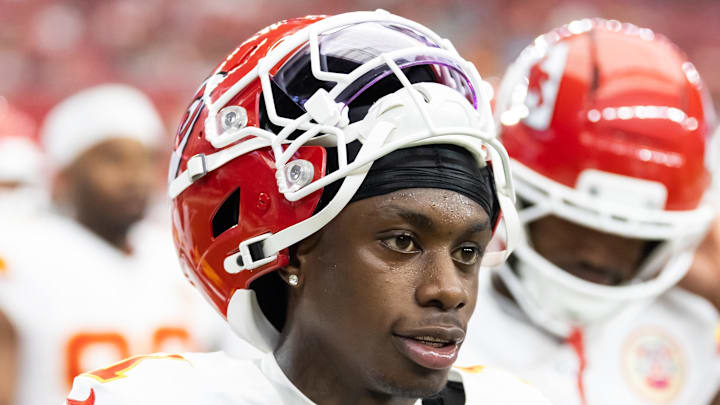 Aug 9, 2025; Glendale, Arizona, USA; Kansas City Chiefs wide receiver Xavier Worthy (1) against the Arizona Cardinals during a preseason NFL game at State Farm Stadium. Mandatory Credit: Mark J. Rebilas-Imagn Images Aug 9, 2025; Glendale, Arizona, USA; Kansas City Chiefs wide receiver Xavier Worthy (1) against the Arizona Cardinals during a preseason NFL game at State Farm Stadium. Mandatory Credit: Mark J. Rebilas-Imagn Images