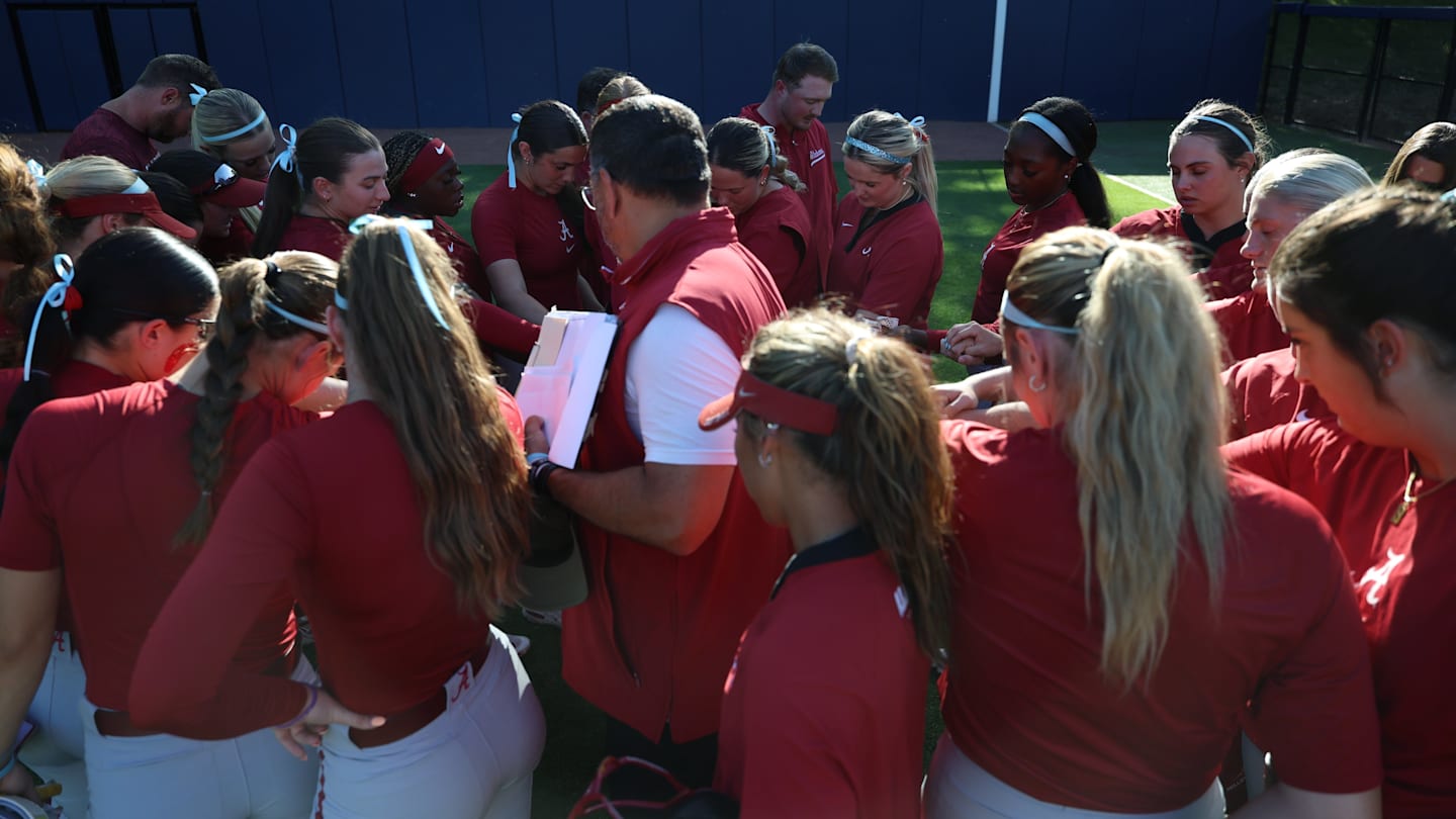 No. 2 Alabama Softball Suffers Worst Loss of Season at Samford
