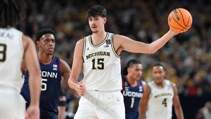 Michigan Wolverines center Aday Mara (15) controls the ball against the UConn Huskies during the first half Michigan Wolverines center Aday Mara (15) controls the ball against the UConn Huskies during the first half