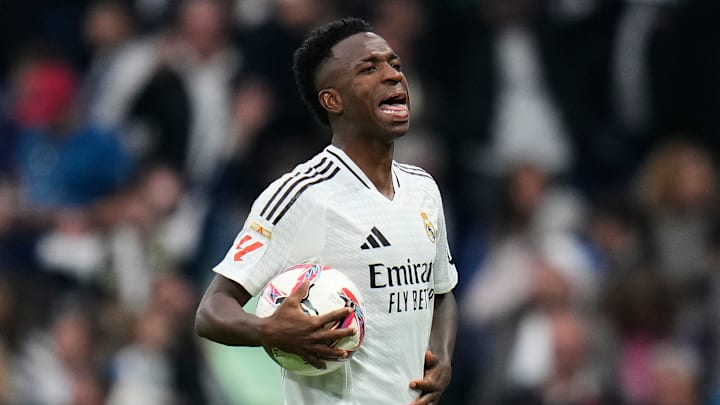 Certains journalistes n'ont même pas mis Vinicius Junior dans le top 10 du Ballon d'Or 2024. Certains journalistes n'ont même pas mis Vinicius Junior dans le top 10 du Ballon d'Or 2024.