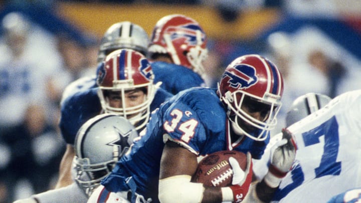 Jan 30, 1994; Atlanta, GA, USA; FILE PHOTO; Buffalo Bills running back Thurman Thomas (34) carries