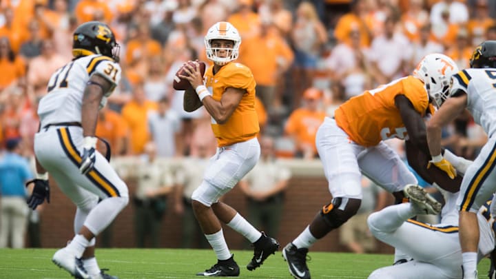 Tennessee quarterback Jarrett Guarantano (2) lines up a pass during a game between Tennessee and ETSU at Neyland Stadium in Knoxville, Tennessee on Saturday, September 8, 2018.

Utvsetsu0909