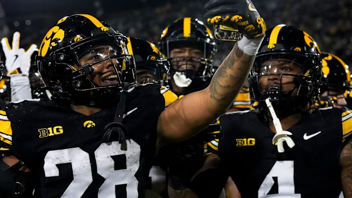 Iowa Hawkeyes running back Kamari Moulton (28) Iowa Hawkeyes running back Kamari Moulton (28)