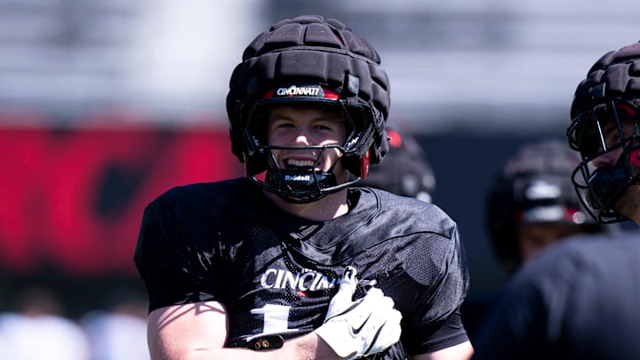 Cincinnati Bearcats linebacker Jake Golday 