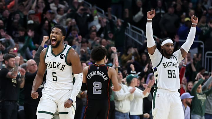 Detroit Pistons v Milwaukee Bucks