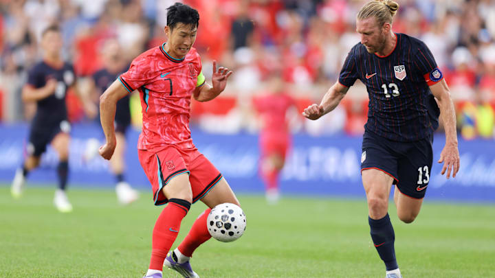 Tim Ream defends Son Heung-min in the USMNT's 2-0 loss to South Korea.